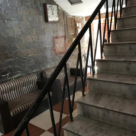 Hotel Natraj Bulandshahr Eksteriør billede