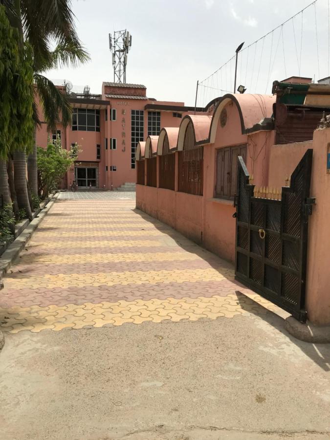 Hotel Natraj Bulandshahr Eksteriør billede